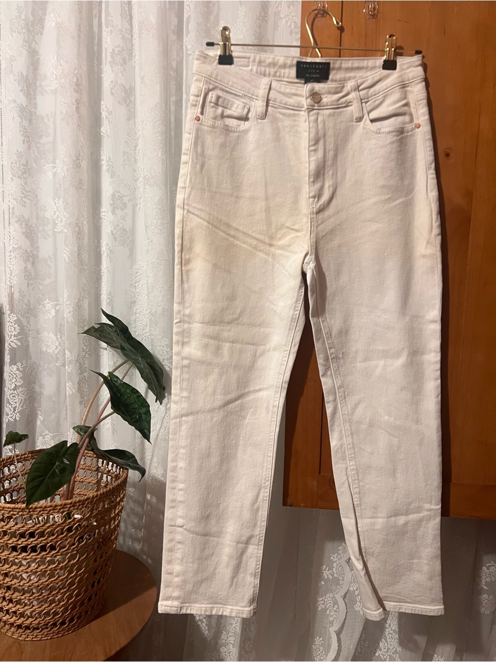 Sanctuary Re-Design High-Rise Straight Leg Jeans in Vintage White / Ecru